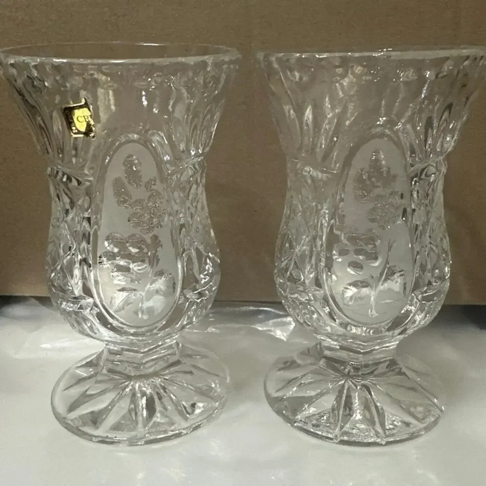 Set of 2 Zajecar cut crystal bud vases from Collectors Crystal Galleries line 5”